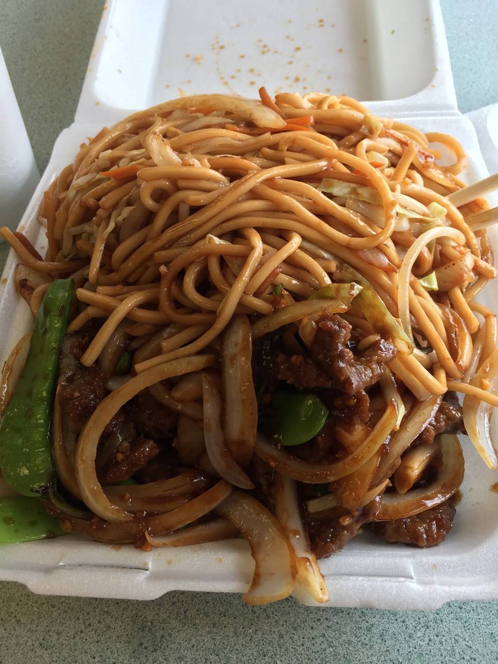 Chef Mings Kitchen | restaurant | 12239 CA-2, Los Angeles, CA 90025, USA | 3102075496 OR +1 310-207-5496