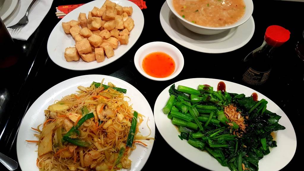 Ivy Wok | restaurant | 316 Elm St, New Haven, CT 06511, USA | 2035628800 OR +1 203-562-8800