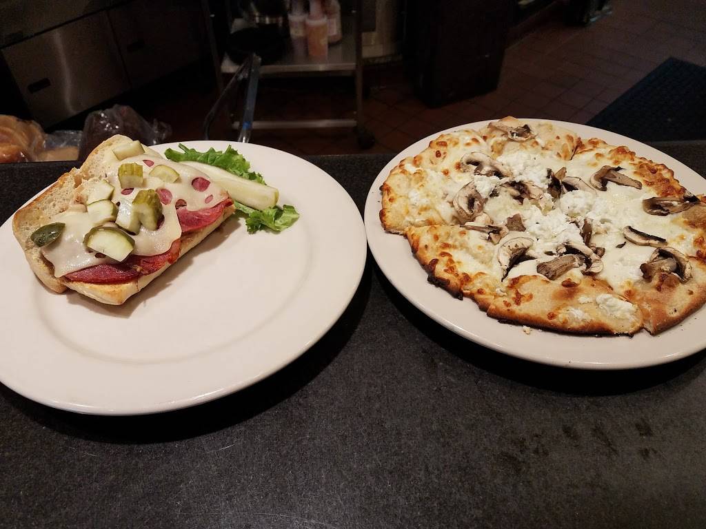 The Tavern at St. Michaels Square | restaurant | 2918 67th Ave, Greeley, CO 80634, USA | 9703302337 OR +1 970-330-2337