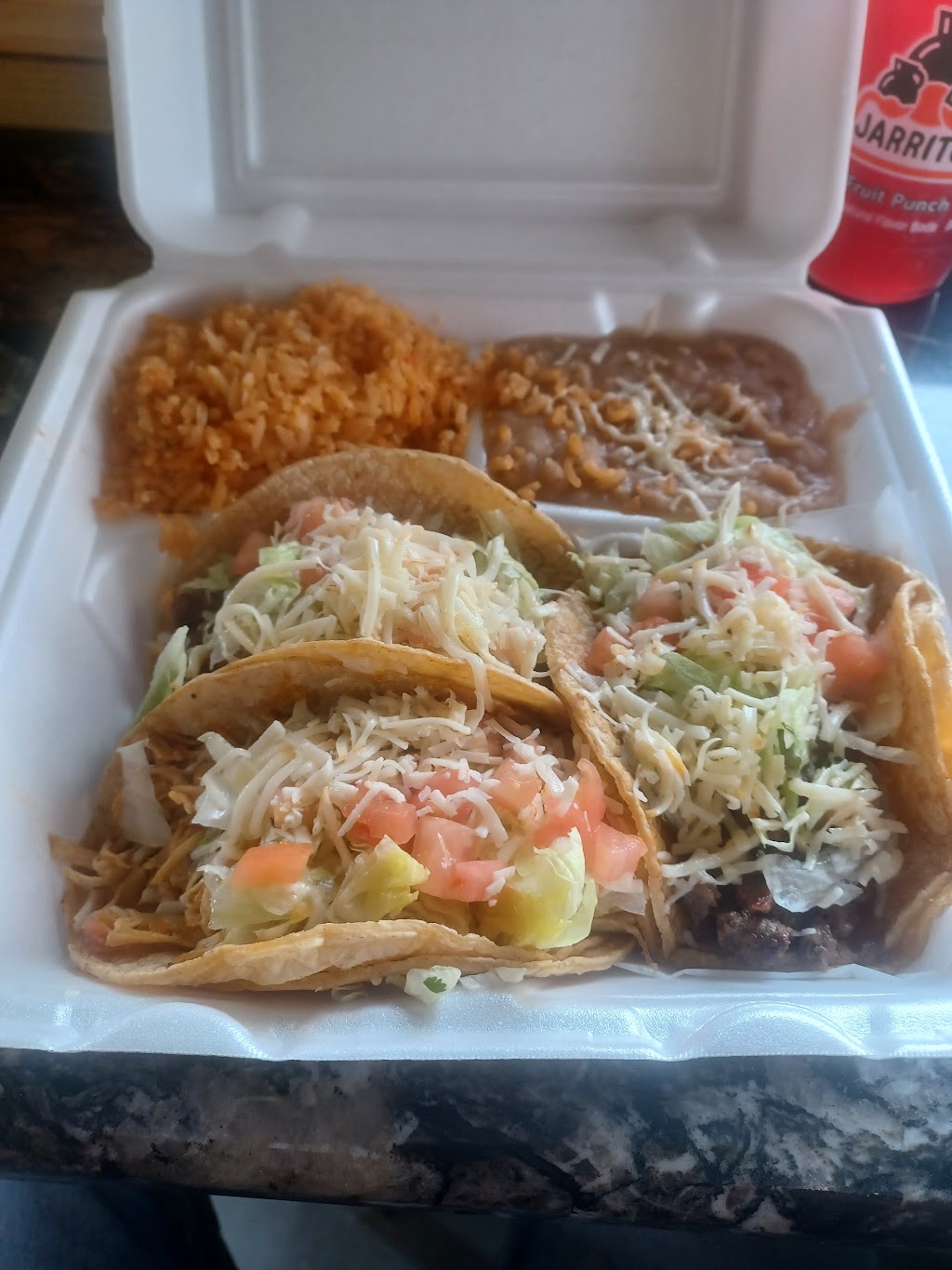El Original Chavas Tacos | restaurant | 10700 US-30, Wanatah, IN 46390, USA | 2197336015 OR +1 219-733-6015