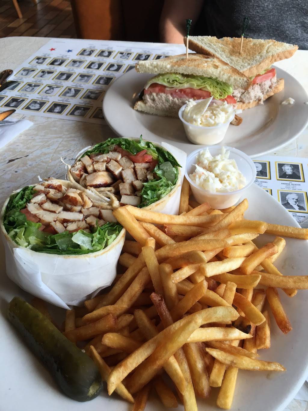 Kanes | restaurant | 44-15 College Boulevard, Flushing, NY 11355, USA | 7184635787 OR +1 718-463-5787