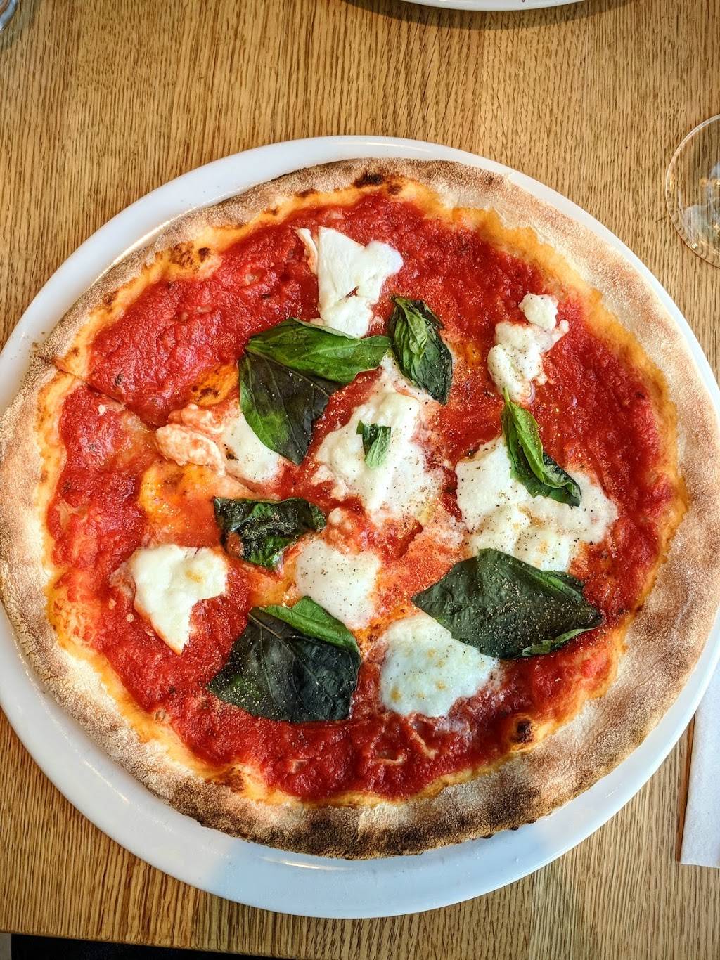 Heirloom | restaurant | 3991 Rue Ontario E, Montréal, QC H1W 1T1, Canada | 5149058211 OR +1 514-905-8211