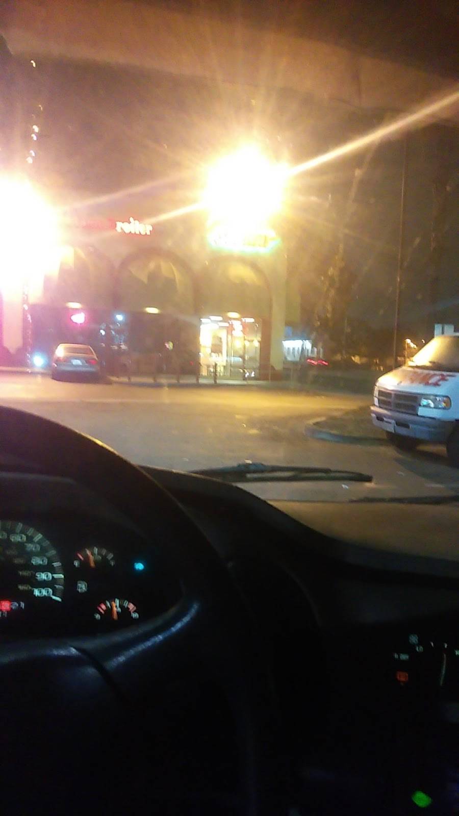 Subway Restaurants | restaurant | 321 E Willow St E, Long Beach, CA 90806, USA | 5624277610 OR +1 562-427-7610