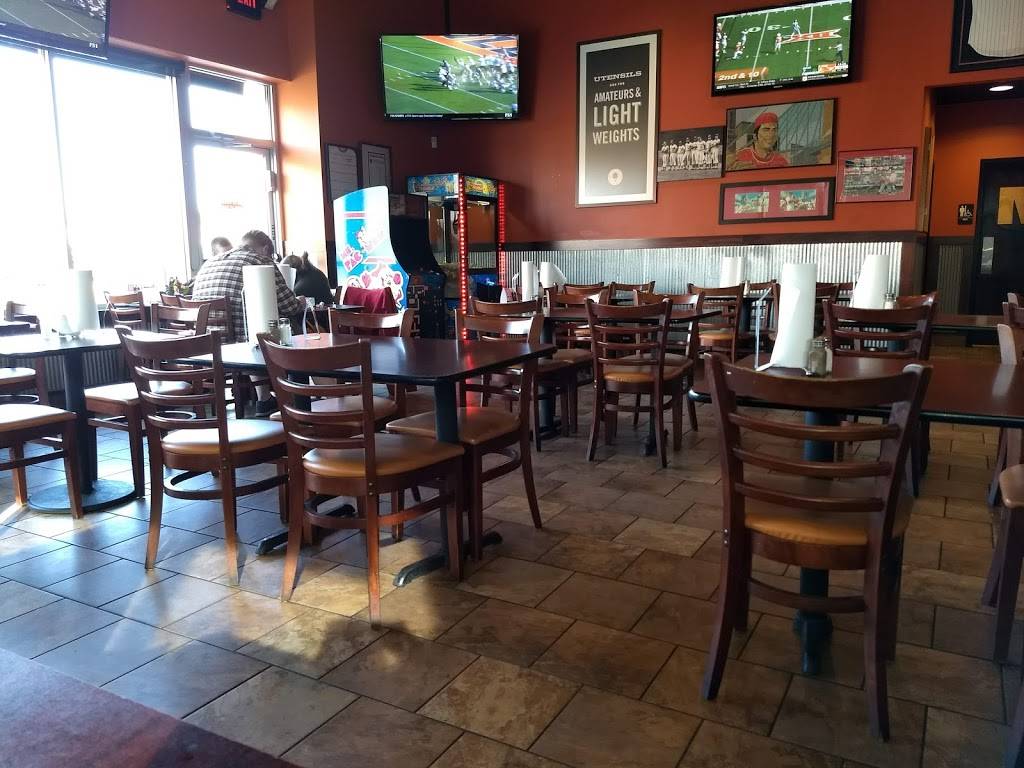 Buffalo Wings & Rings | restaurant | 8377 Winton Rd, Cincinnati, OH 45231, USA | 5135219464 OR +1 513-521-9464