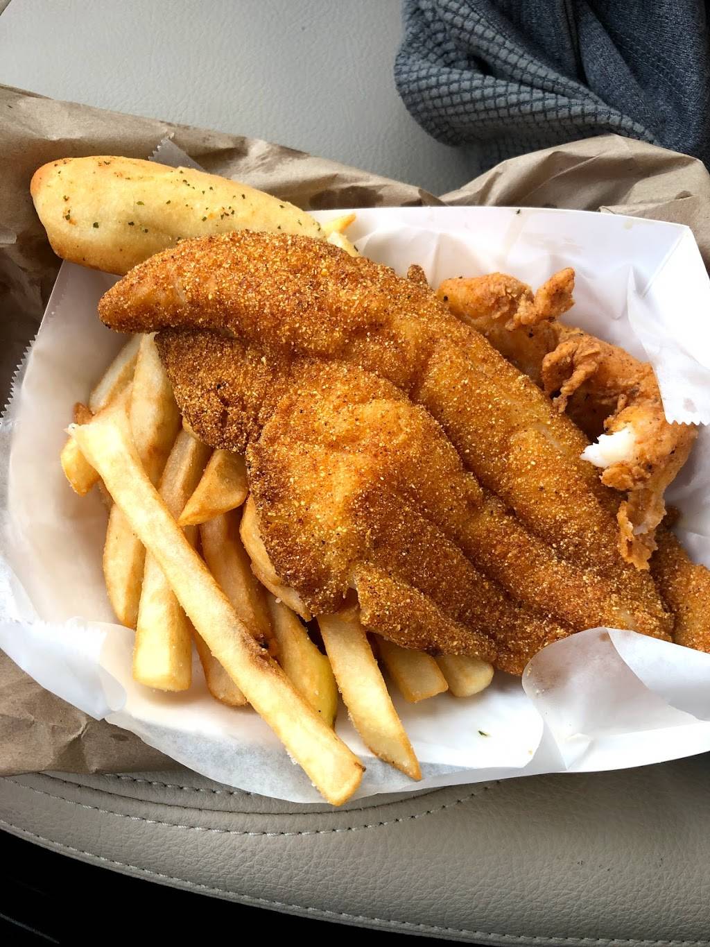 Mickle Chicken | restaurant | 3203 W Camp Wisdom Rd, Dallas, TX 75237, USA | 4693990007 OR +1 469-399-0007