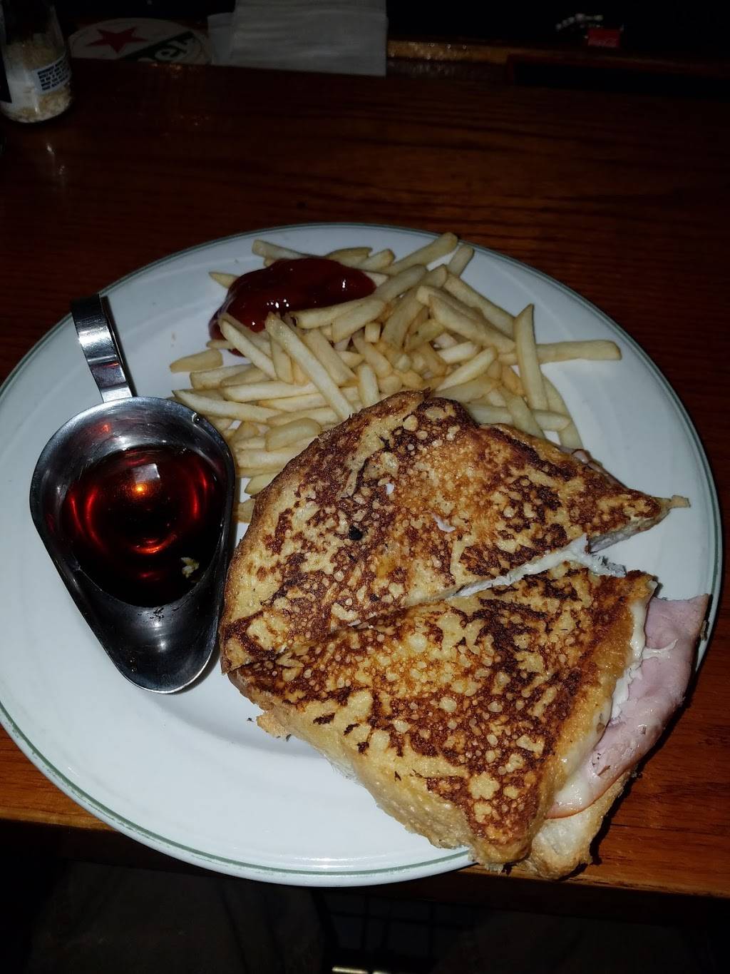 Bradys American Grill | restaurant | 225 Concord Street Route 202n, Peterborough, NH 03458, USA | 6039249322 OR +1 603-924-9322