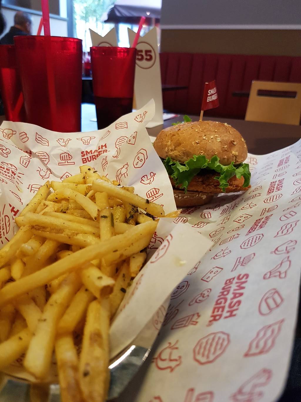 Smashburger | restaurant | 975 W John Carpenter Fwy, Irving, TX 75039, USA | 2143022681 OR +1 214-302-2681