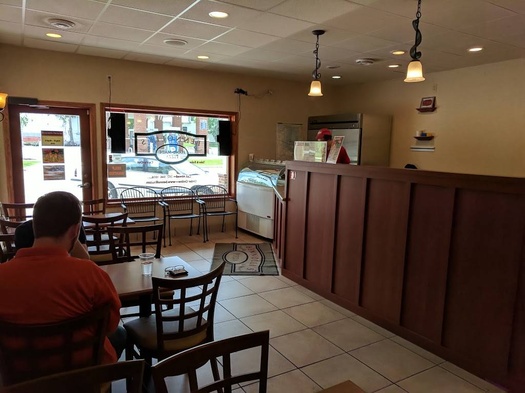 Bennollis Pizza | restaurant | 615 Main St, Delafield, WI 53018, USA | 2626461016 OR +1 262-646-1016