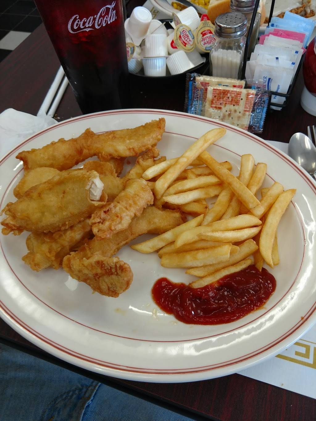 Mayflower Family Restaurant | restaurant | 211 N 1st St, Dunlap, IL 61525, USA | 3092437770 OR +1 309-243-7770