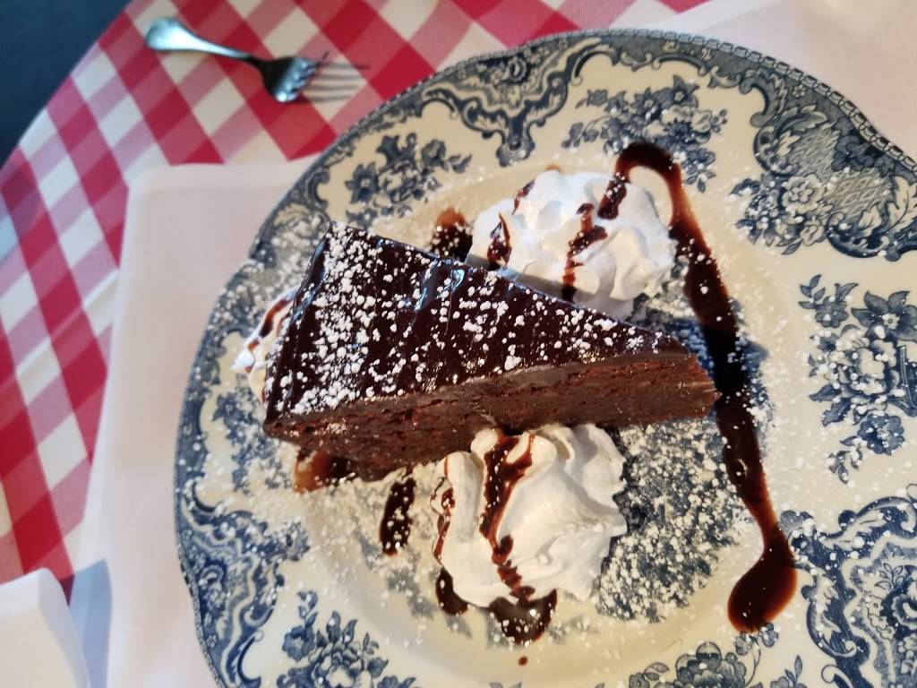 Pinocchios Incredible Italian | restaurant | 210 Ken Pratt Blvd #260, Longmont, CO 80501, USA | 3036517828 OR +1 303-651-7828