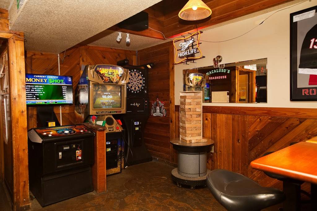 Macalusos Roadhouse | restaurant | 3857 Labore Rd, Vadnais Heights, MN 55127, USA | 6514291716 OR +1 651-429-1716