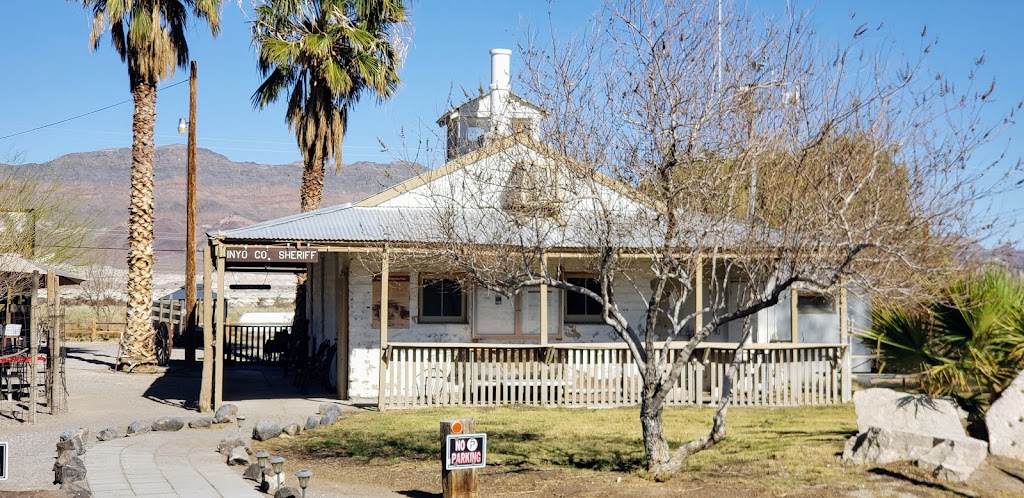 Crowbar Cafe & Saloon | cafe | Old State Hwy 127, Shoshone, CA 92384, USA | 7608524123 OR +1 760-852-4123