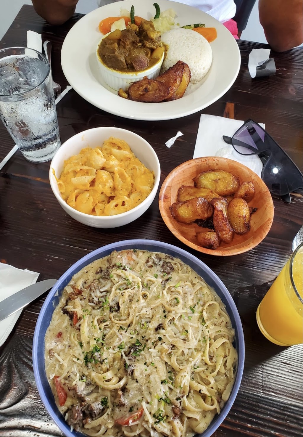 Mello Vibez Restaurant | restaurant | 473 River St, Mattapan, MA 02126, USA | 7747123039 OR +1 774-712-3039