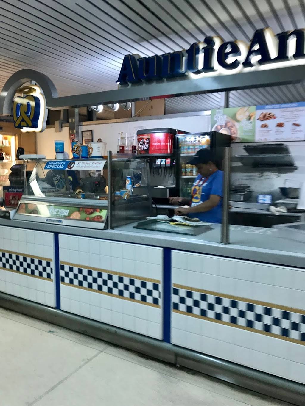 Auntie Annes | restaurant | LaGuardia Rd, Flushing, NY 11371, USA | 3472299091 OR +1 347-229-9091