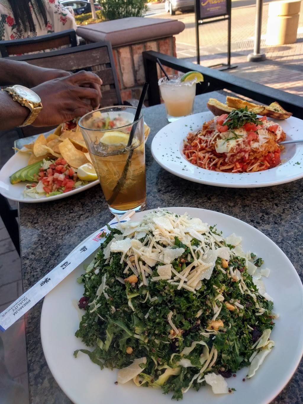 JT Schmids | restaurant | 2415 Park Ave, Tustin, CA 92782, USA | 7142580333 OR +1 714-258-0333