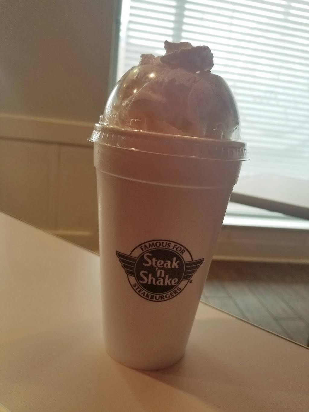 Steak n Shake | restaurant | 1322 S Halsted St, Chicago, IL 60607, USA | 3122015780 OR +1 312-201-5780