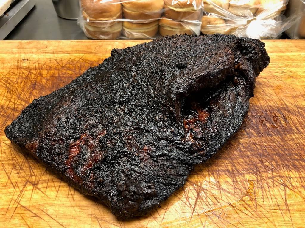 Dickeys Barbecue Pit | restaurant | 3316 W, Grove Dr Ste 4, Fayetteville, AR 72704, USA | 4793136363 OR +1 479-313-6363