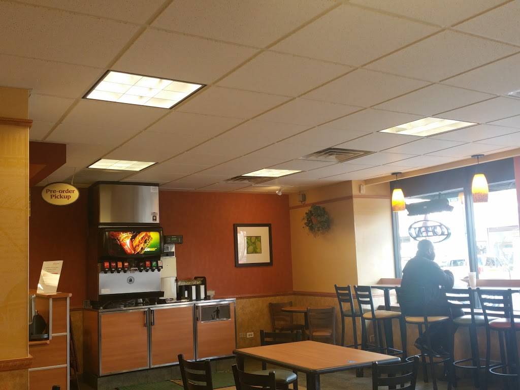 Subway Restaurants | restaurant | 1449 E 57th St, Chicago, IL 60637, USA | 7732417827 OR +1 773-241-7827