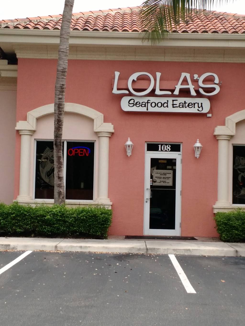 Lolas Seafood Eatery | restaurant | 4595 Northlake Blvd, Palm Beach Gardens, FL 33418, USA | 5616222259 OR +1 561-622-2259