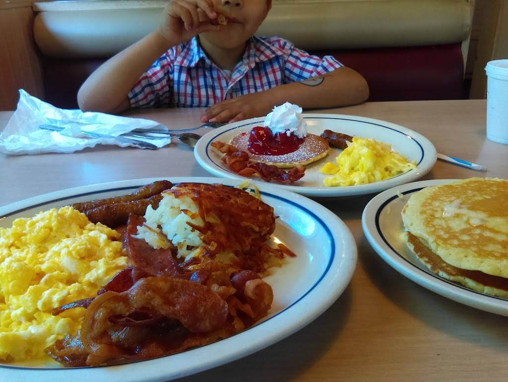 Family Pancake House | restaurant | 425 W Illinois Ave, Dallas, TX 75224, USA | 2149469550 OR +1 214-946-9550