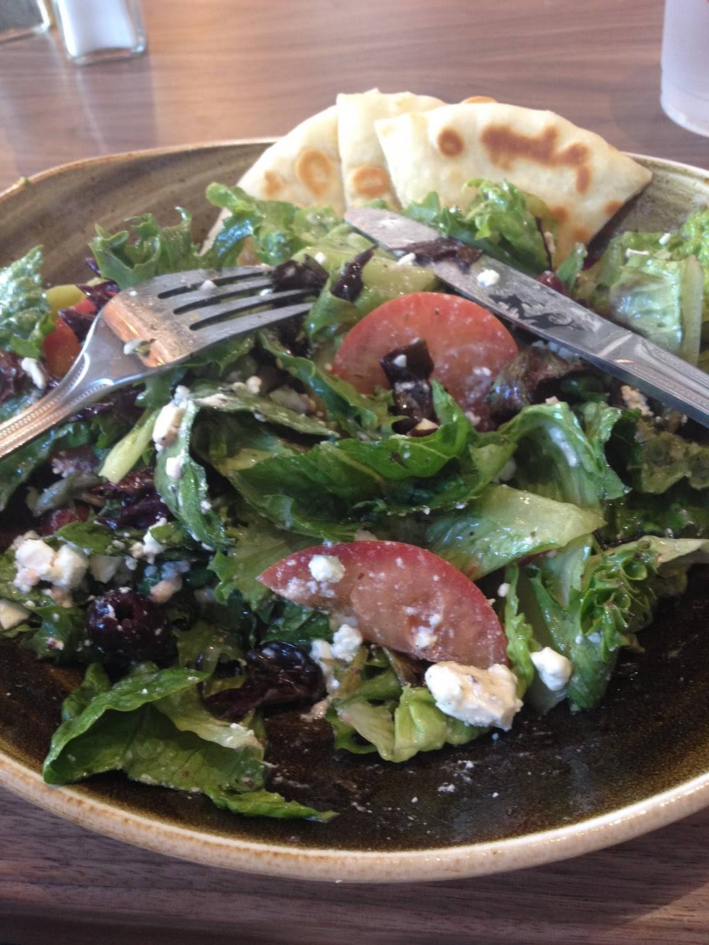 Luna Grill - Pacific Highlands Ranch | restaurant | The Village At Pacific Highlands Ranch, 5950 Village Way #105, San Diego, CA 92130, USA | 8583569312 OR +1 858-356-9312