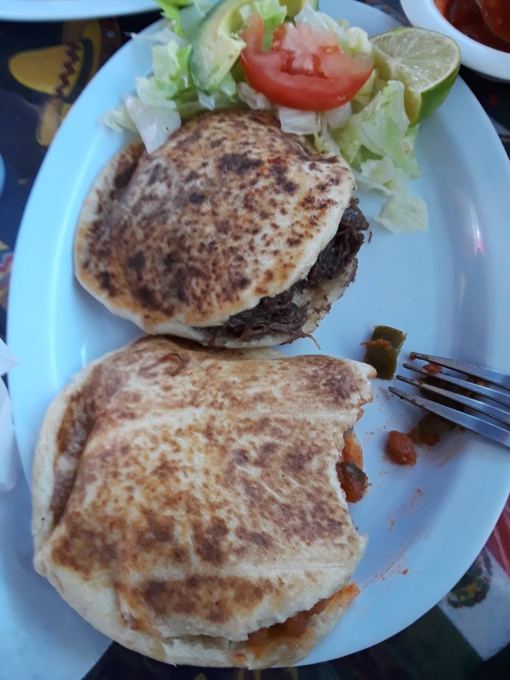 Las Cabañitas | restaurant | 200 Wyoming Blvd SE, Albuquerque, NM 87123, USA | 5052666011 OR +1 505-266-6011