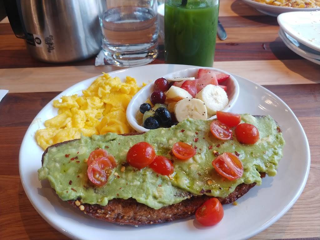 HomeGrown Wichita at Naftzger Park | restaurant | 645 E Douglas Ave Ste 102, Wichita, KS 67202, USA | 3164404700 OR +1 316-440-4700