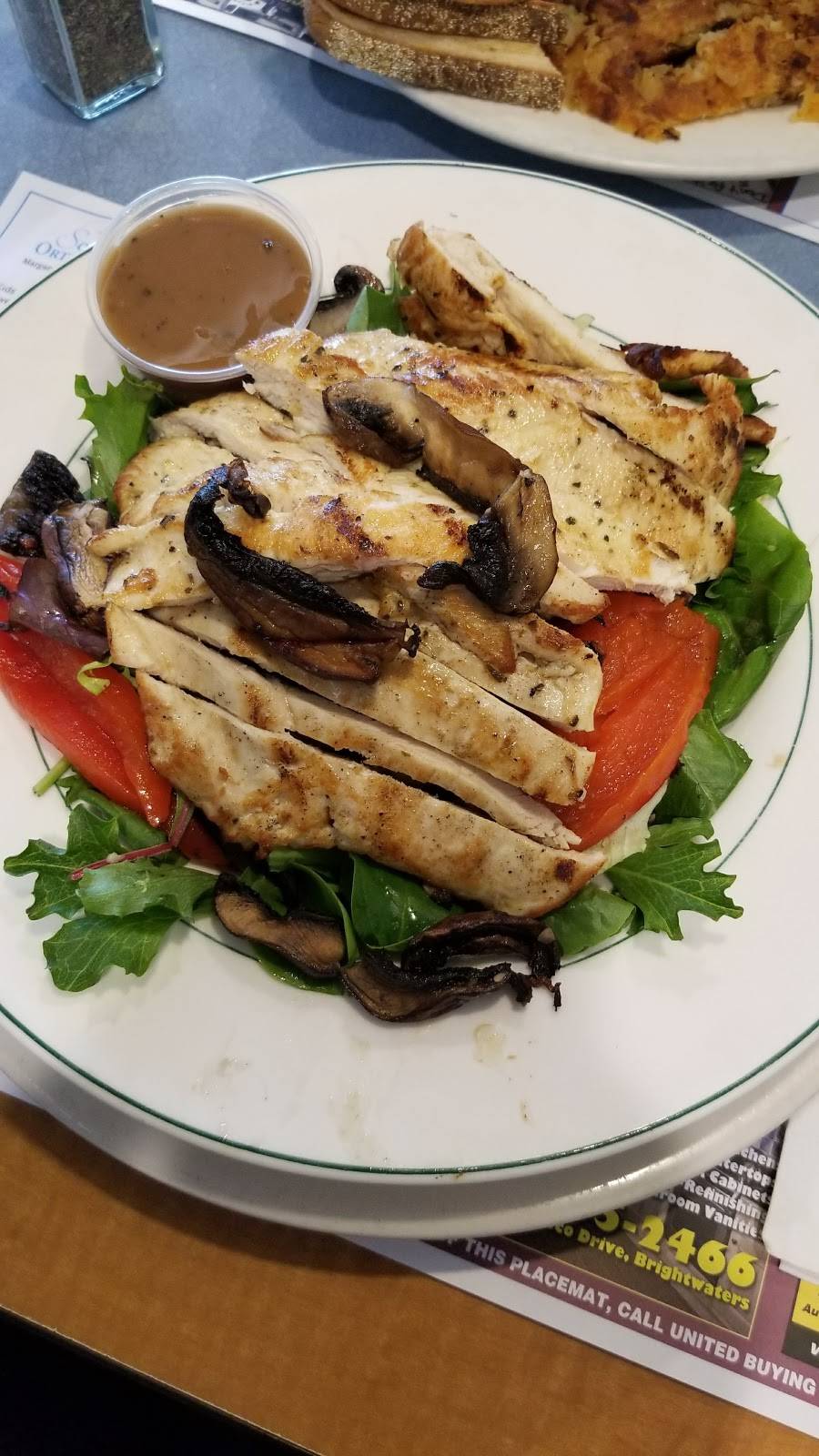 Forum Diner | restaurant | 315 W E Main St, Bay Shore, NY 11706, USA | 6316664455 OR +1 631-666-4455