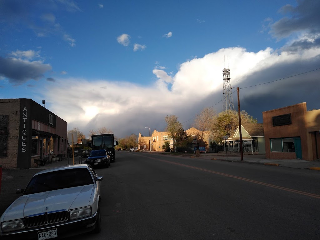 Rollin Smoke Garage BBQ | restaurant | 110 E 5th St, Walsenburg, CO 81089, USA | 7198901072 OR +1 719-890-1072