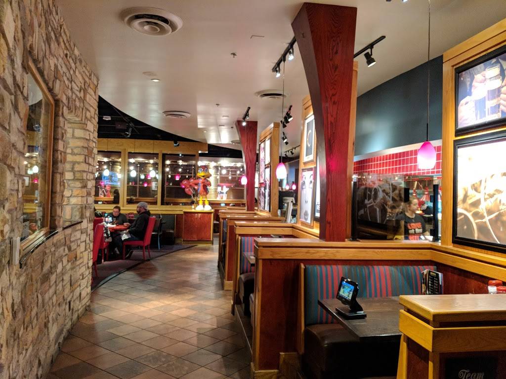Red Robin Gourmet Burgers and Brews | restaurant | 1050 Ed Noble Pkwy, Norman, OK 73072, USA | 4053210440 OR +1 405-321-0440