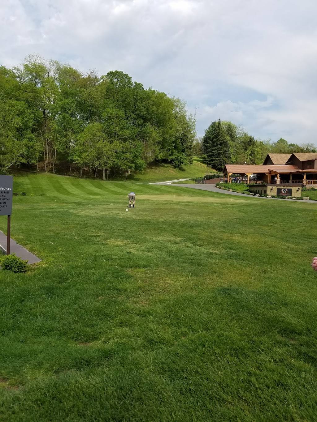 The Trout Club | restaurant | 2250 Horns Hill Rd NE, Newark, OH 43055, USA | 7403662770 OR +1 740-366-2770