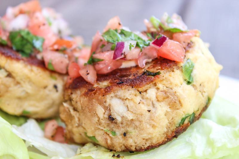 Burger & Beer Joint | restaurant | 160 University Town Center Dr, Sarasota, FL 34243, USA | 9417029915 OR +1 941-702-9915