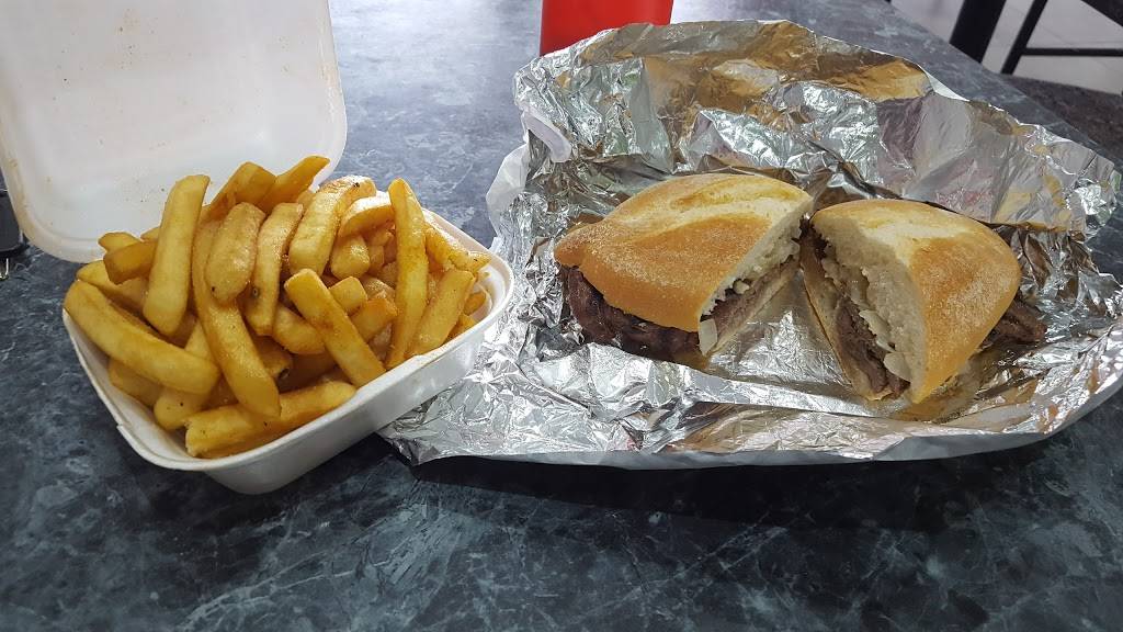 Silvas Barbeque | restaurant | 925 Rathburn Rd E, Mississauga, ON L4W 4C3, Canada | 9052709393 OR +1 905-270-9393