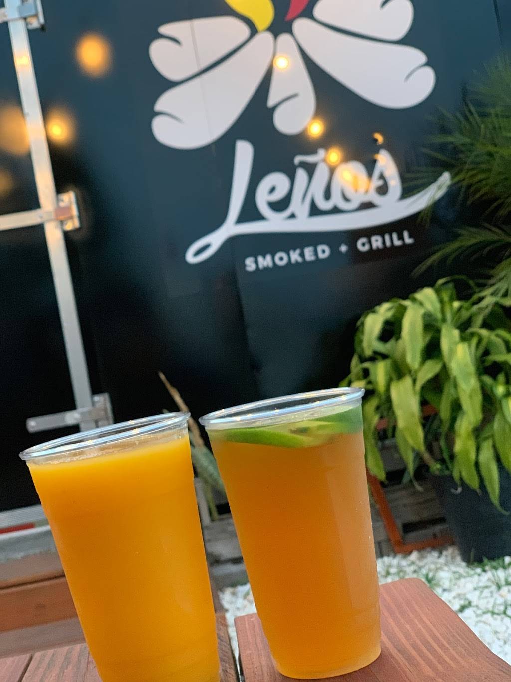 Leños Food Truck | restaurant | 5226 Gunn Hwy, Tampa, FL 33624, USA | 8135268458 OR +1 813-526-8458