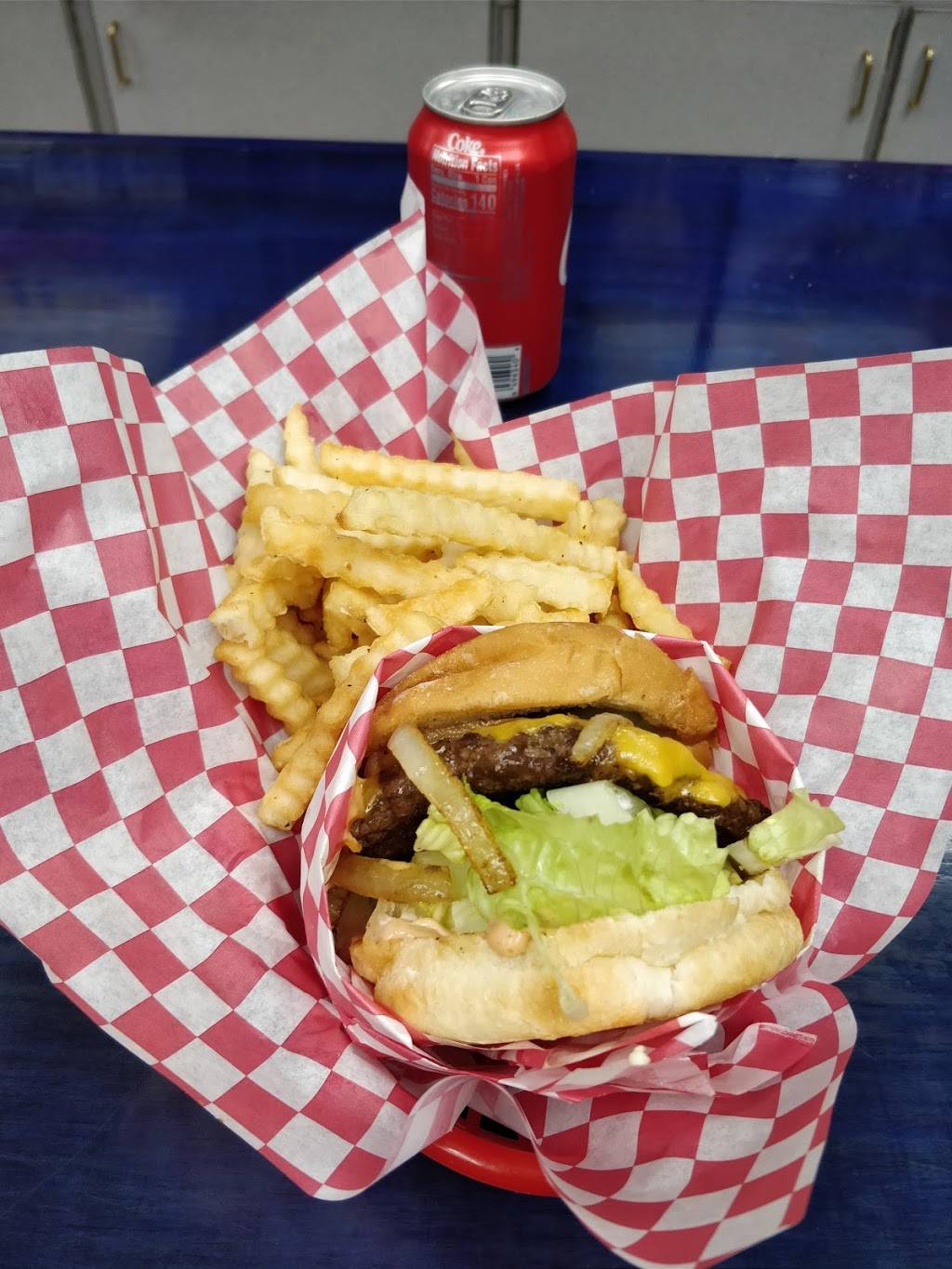 Midnight at Burnies Drive-Up | restaurant | 3221 W Hammer Ln, Stockton, CA 95209, USA | 2099520057 OR +1 209-952-0057