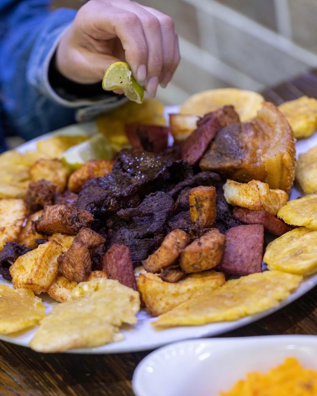 El Tina Riverdale Restaurant | restaurant | 308 W 231st St, The Bronx, NY 10463, USA | 7186846228 OR +1 718-684-6228