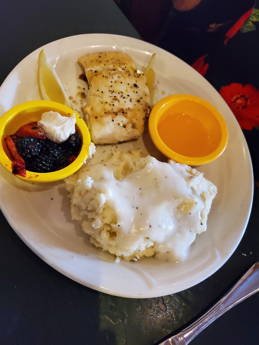 Eagles Nest Food & Spirits | restaurant | 117 N E St, Lakeview, OR 97630, USA | 5419474824 OR +1 541-947-4824