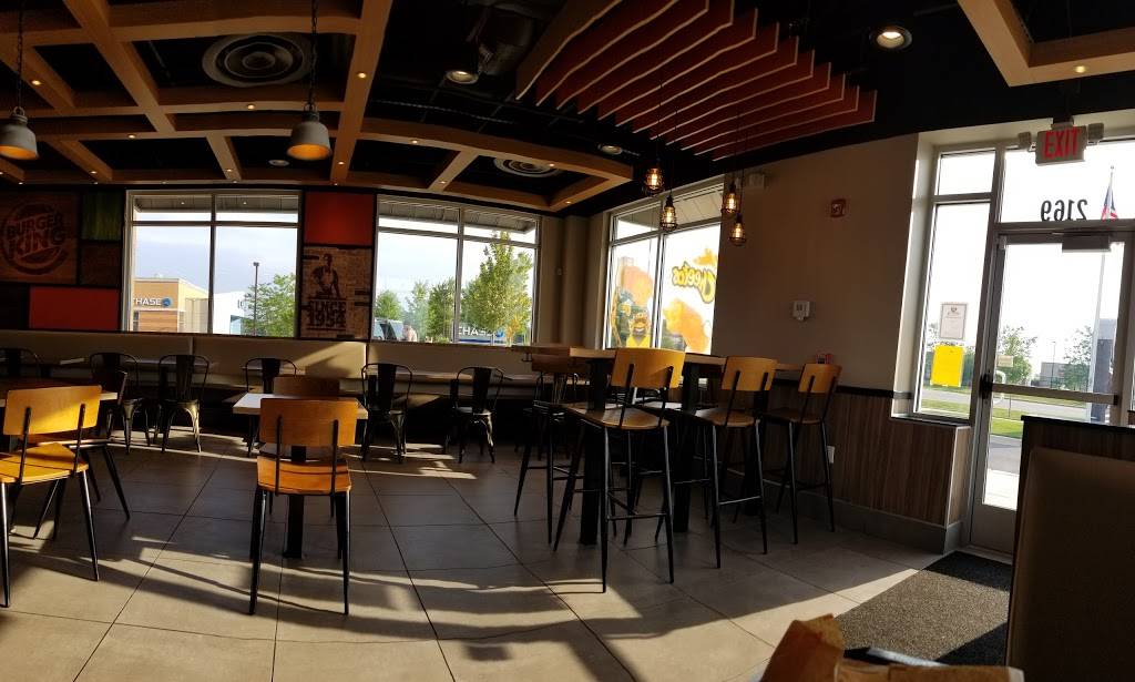 Burger King | restaurant | 2169 Randall Rd, Carpentersville, IL 60110, USA | 6309123056 OR +1 630-912-3056