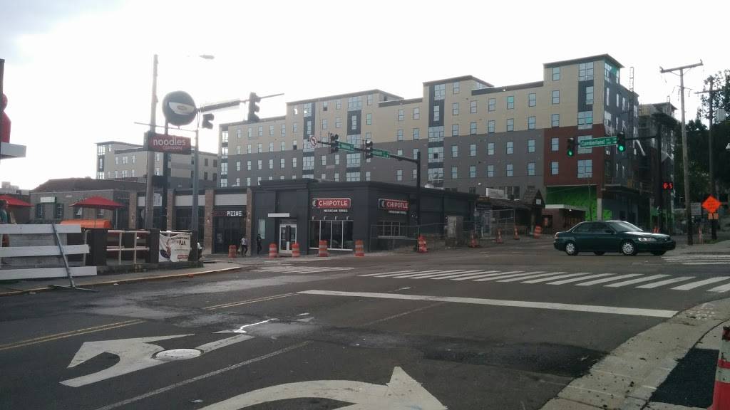 Chipotle Mexican Grill | restaurant | 1701 Cumberland Ave, Knoxville, TN 37916, USA | 8655250585 OR +1 865-525-0585