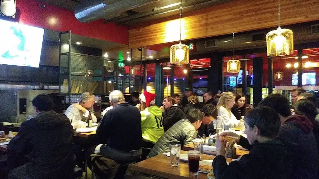 Moseley’s Sports Bar | restaurant | 55 Tamal Vista Blvd, Corte Madera, CA 94925, USA | 4157047437 OR +1 415-704-7437