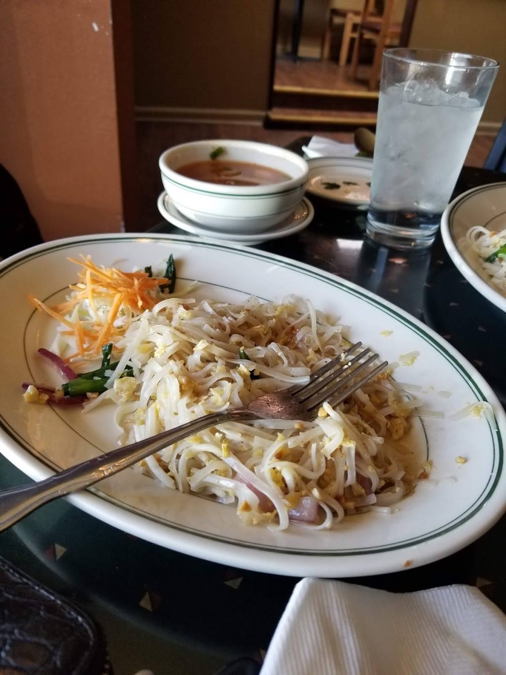 Bangkok Inn | restaurant | 6033 Oram St, Dallas, TX 75206, USA | 2148218979 OR +1 214-821-8979