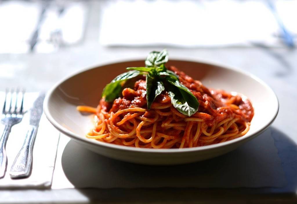 Pasta Beach Newport | restaurant | 138 Bellevue Ave, Newport, RI 02840, USA | 4018472222 OR +1 401-847-2222