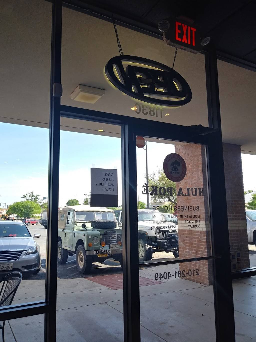 Hula Poke - Bandera | restaurant | 11830 Bandera Rd, Helotes, TX 78023, USA | 2102814049 OR +1 210-281-4049