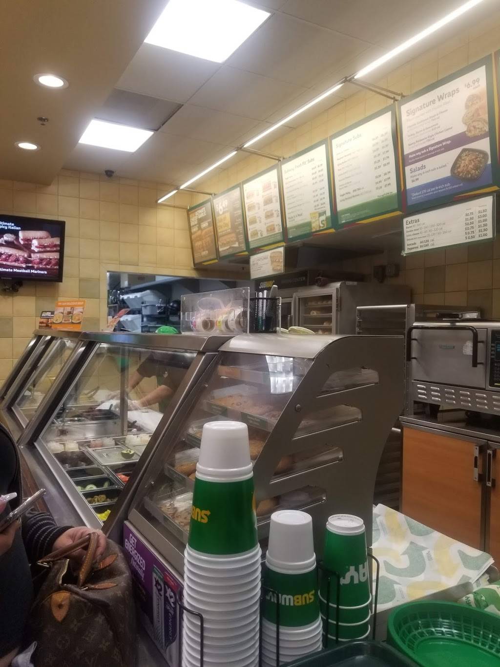Subway Restaurants | restaurant | 10970 Sherman Way, Burbank, CA 91505, USA | 8188472579 OR +1 818-847-2579
