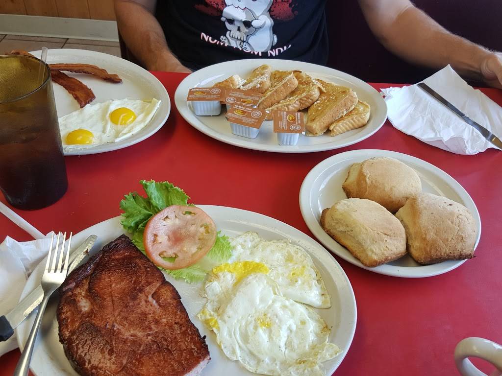 Barbecs Restaurant | restaurant | 8949 Garland Rd, Dallas, TX 75218, USA | 2143215597 OR +1 214-321-5597