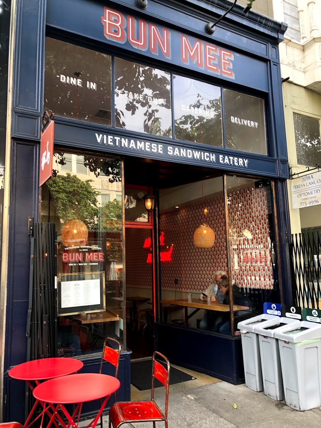 Bun Mee | restaurant | 2015 Fillmore St, San Francisco, CA 94115, USA | 4158007696 OR +1 415-800-7696