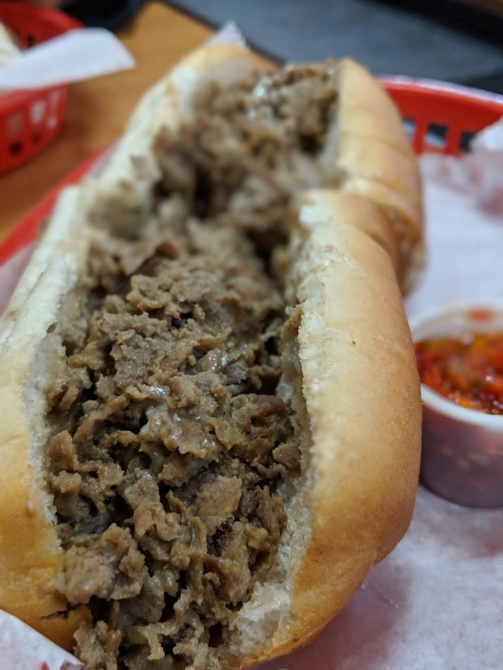 Leftys Cheesesteak | restaurant | 1335 Eight Mile Rd, Detroit, MI 48203, USA | 3137070978 OR +1 313-707-0978