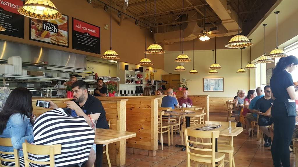 Sunset Grill | restaurant | 102 Lakeshore Rd W, Mississauga, ON L5H 2E1, Canada | 9058912200 OR +1 905-891-2200