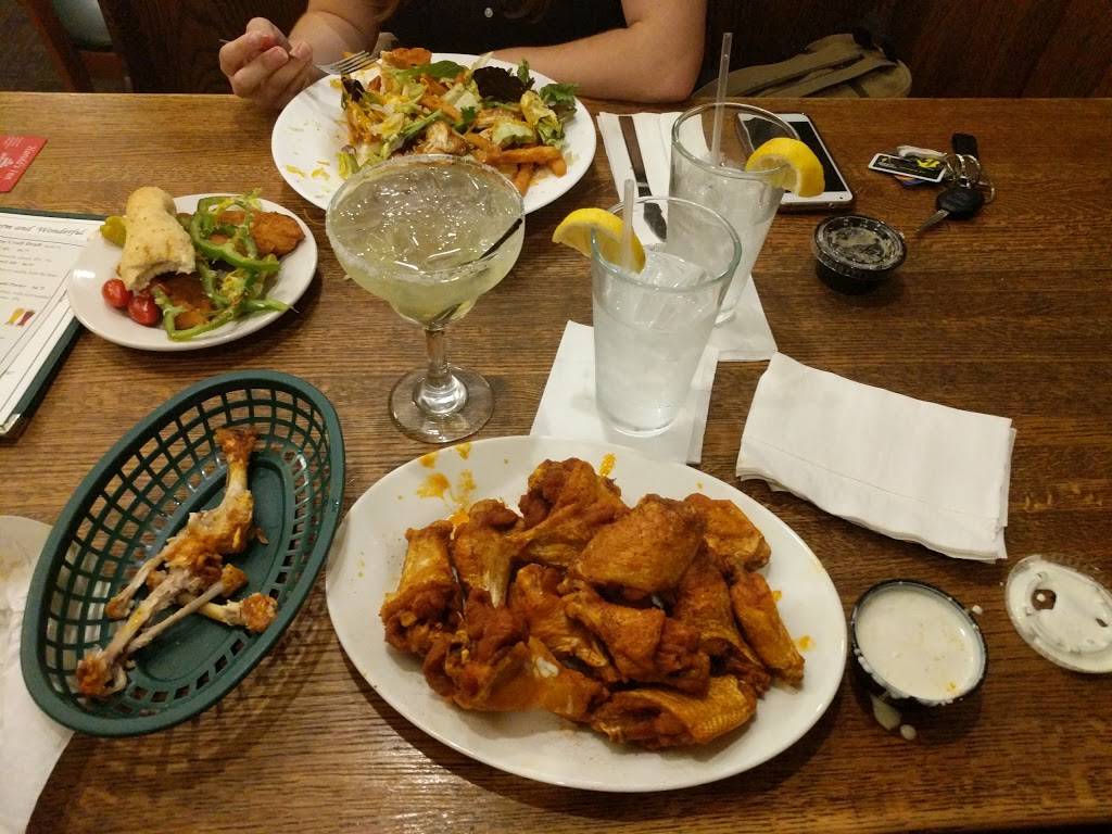 Harolds Inn | restaurant | 2134 Brodhead Rd, Aliquippa, PA 15001, USA | 7243758992 OR +1 724-375-8992