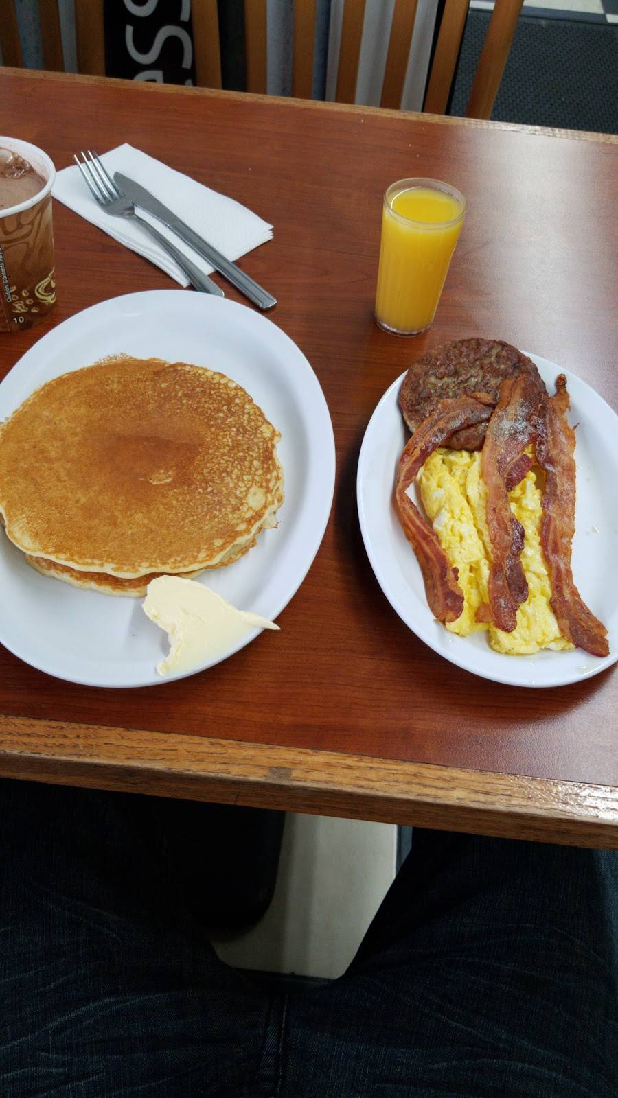 Springfield Diner | restaurant | 12813 Merrick Blvd, Jamaica, NY 11434, USA | 7185253540 OR +1 718-525-3540